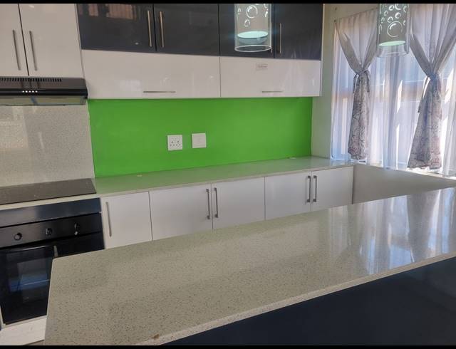 1.5 BEDROOM APARTMENT TO LET IN SOMERSET PARK